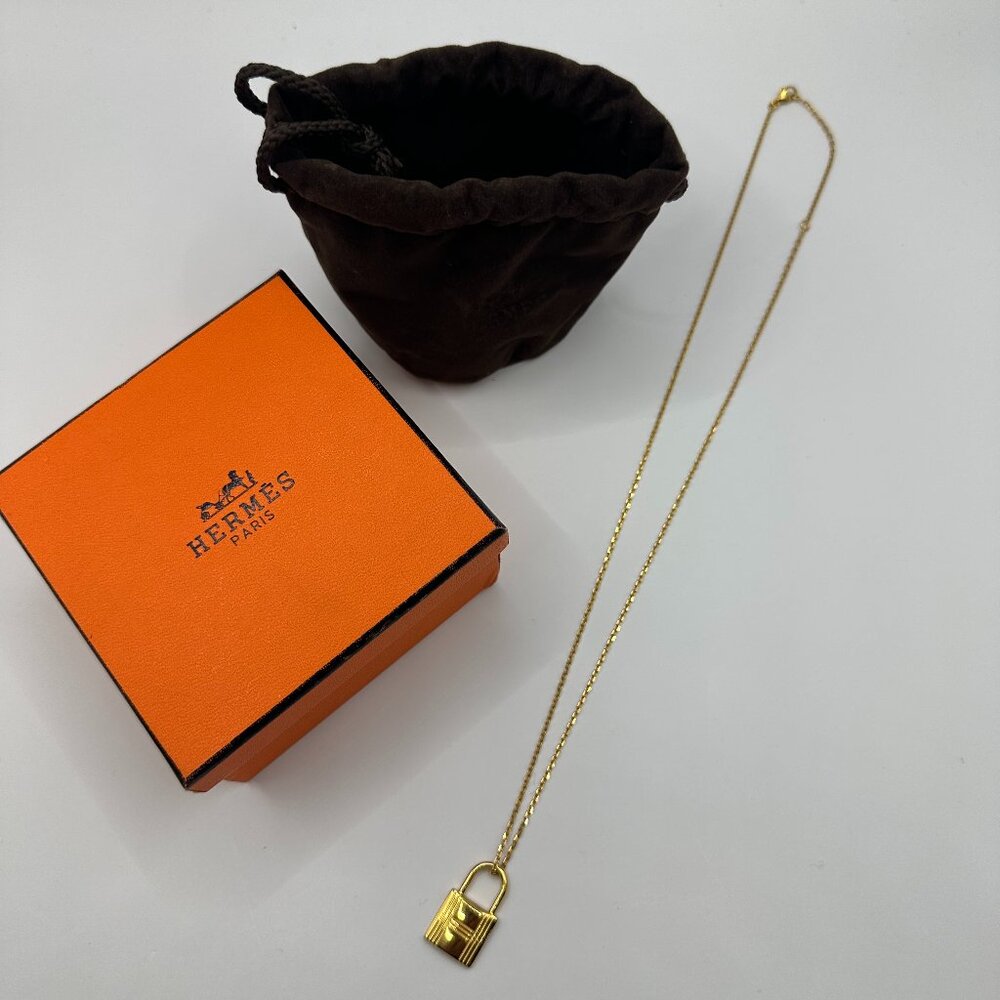 Hermès O'Kelly Leather Pendant Necklace